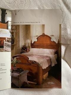 Vintage Victorian  Lexington  Complete  Bedroom  Set 