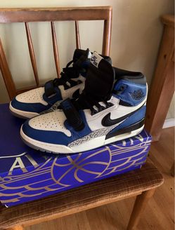Size 11 NIKE JORDAN LEGACY