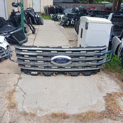 2018-2021 Ford Expedición Chrome Grill OEM