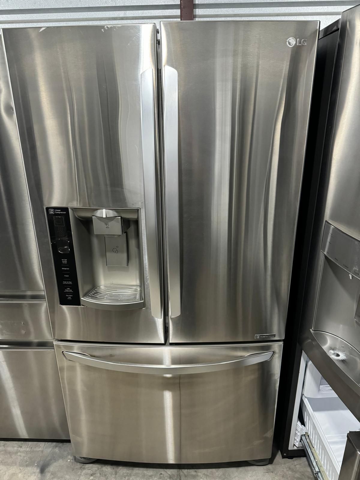 LG Stainless Steel Refrigerator/ DELIVERY AVAILABLE 