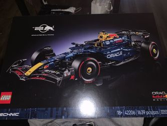 ORACLE RED BULL RACING  1639 pcs LEGOS