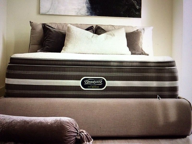 Brand-new Simmons Beautyrest king mattress and box spring set 350