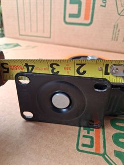 (4)  4 inches wheels with brake