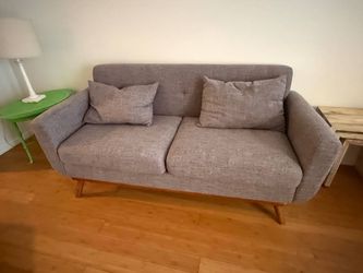 Free love seat sofa sun damage but great delivery
