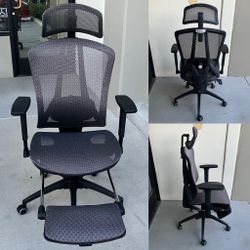 New In Box Modern Contemporary Office Mesh Chair Dark Gray With Head Rest And Footrest Computer Furniture 