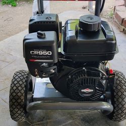 NEW PRESSURE WASHER BRIGGS STRATTON 3300 PSI 2.5 GPM