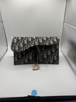 Small Saddle Pouch with Chain