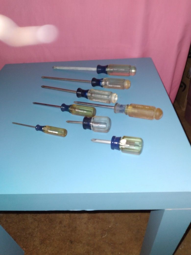 8 Pc Craftsman Screwdrivers