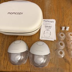 Momcozy Breast Pump
