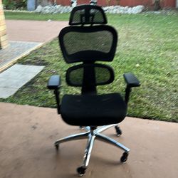 Ergonomic office chair