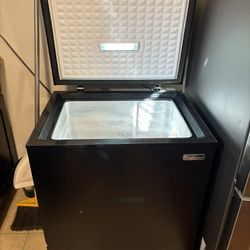 Magic chef Freezer 