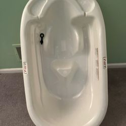 Infant Bath Tub $10 cash only. Cross Posted