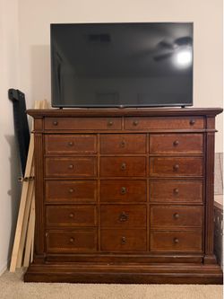 Dresser