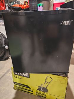 Mini fridge for room or dorm
