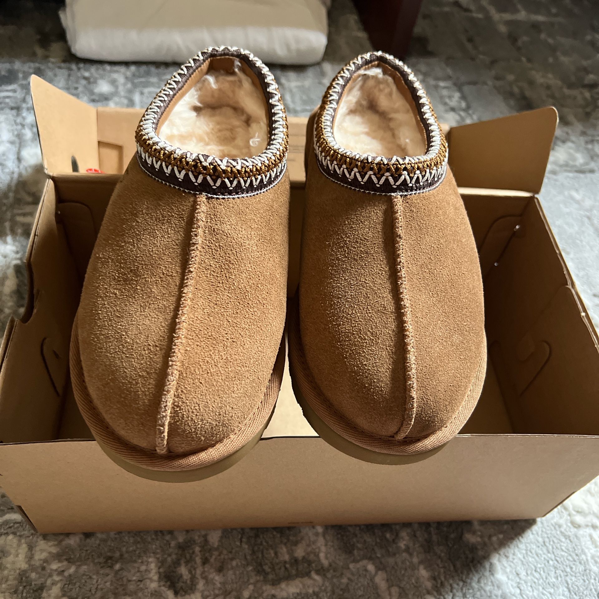 Women Uggs 