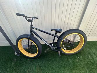 Mongoose big tire bike