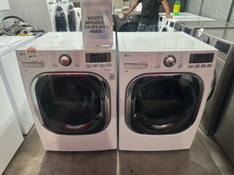 WHITE LG FRONT LOAD WASHER & GAS DRYER