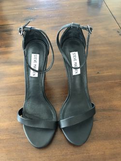 Steve Madden strappy black heels 7.5