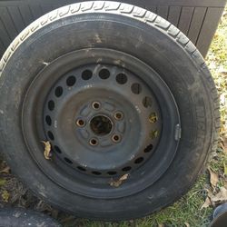 Michelin Tire on Steel Rim – Size 195/65R15