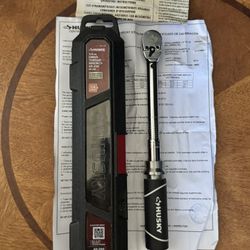 HUSKY    1/4  in.  Drive Torque Wrench.  40-200  in.  lbs. 