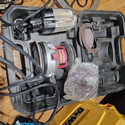 CRAFTMAN PROFESSIONAL RANDOM ORBIT SANDER  , dust bag  -12,000 Opm excellent condition , Case 