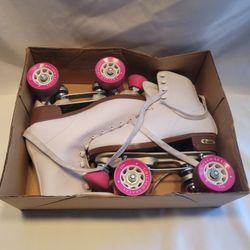 Roller skates 