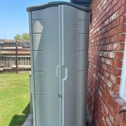 Rubbermaid Outdoor Storage Garage!