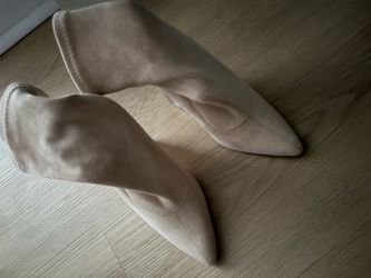 High heels boots