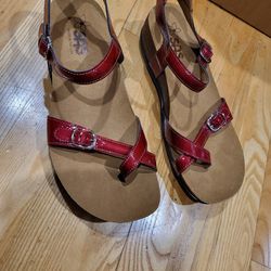 SAS Pampa Lipstick Red Women's Strappy Toe Loop Sandal Shoes Sz 10.5 W