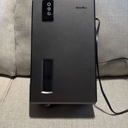 Dehumidifier 