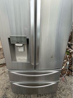 REFRIGERATOR LG 4 Doors