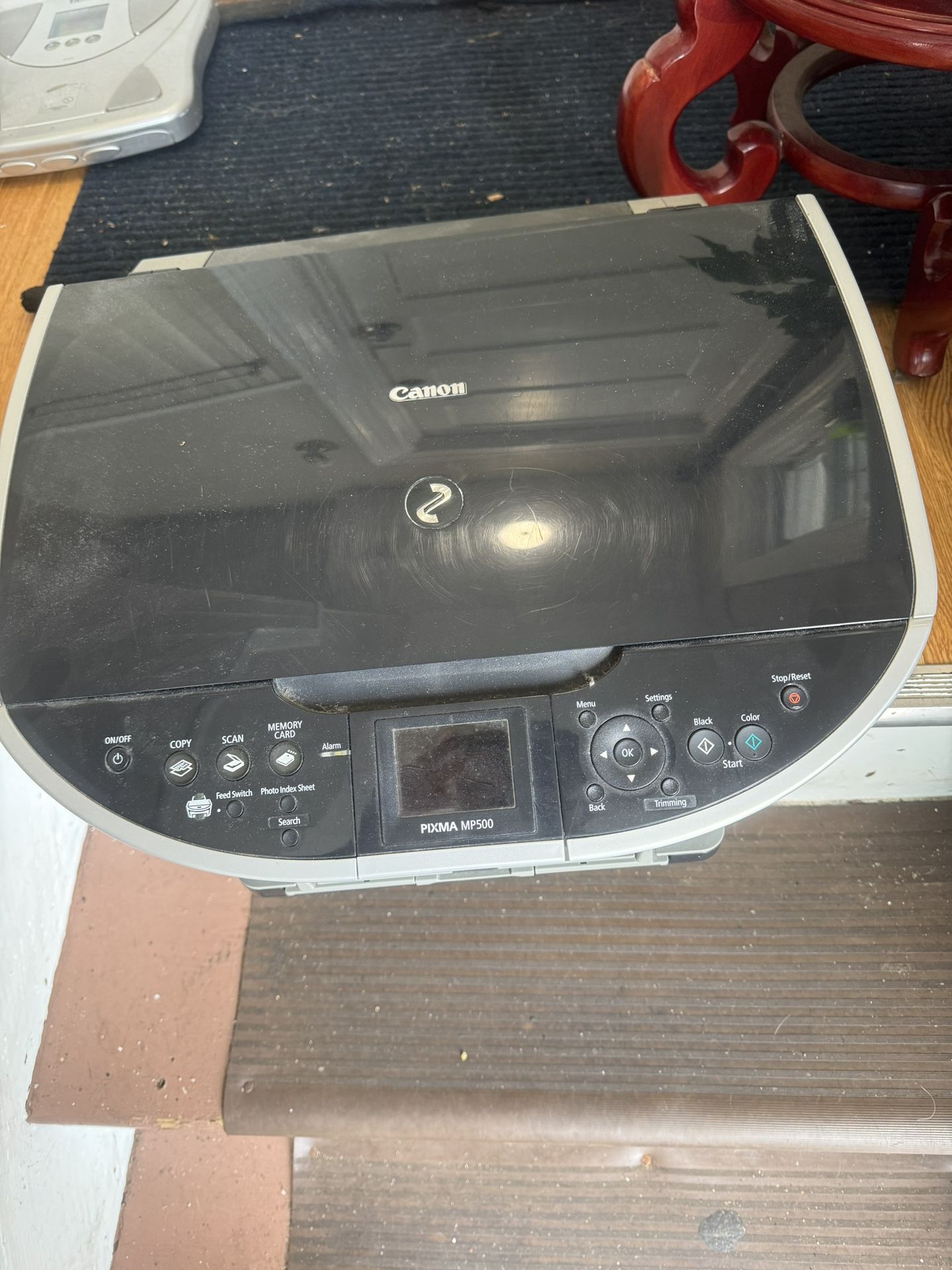 I am selling a printer in good condition, it is a Canon