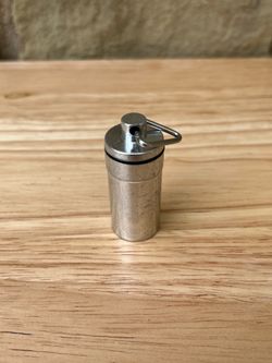 Metal Keychain Capsule