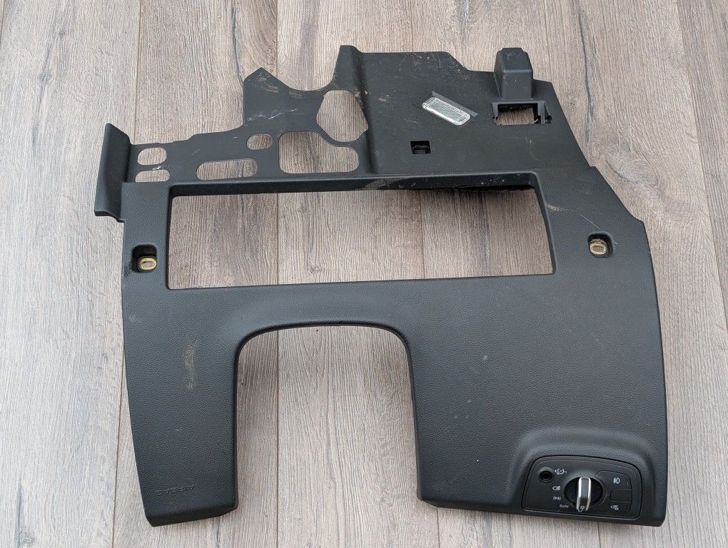 2012-2018 AUDI A7 S7 A6 LEFT DRIVER FRONT UNDER DASH LOWER KNEE COVER TRIM OEM.