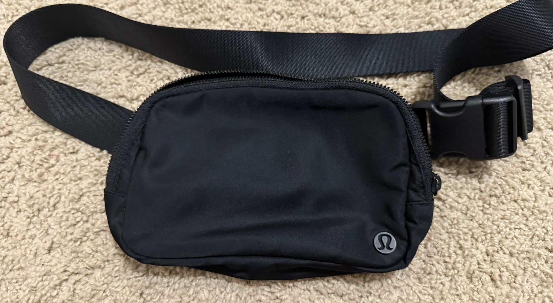lululemon Fanny Pack