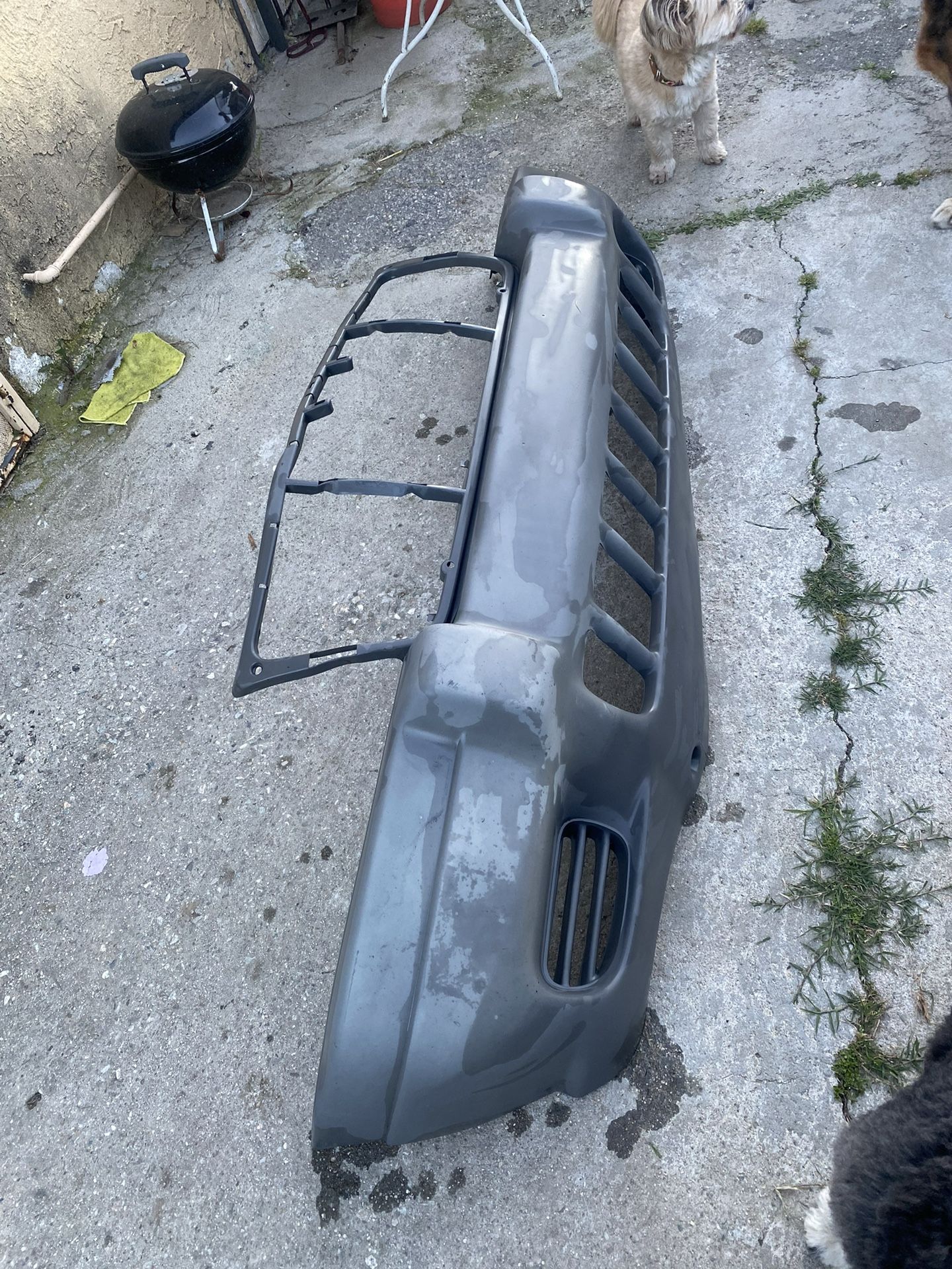 Jeep Cherokee Laredo 99 front bumper cover without for lights