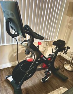 Peloton Indoor Exercise Bike with Screen