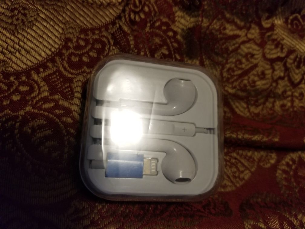 Headphone
