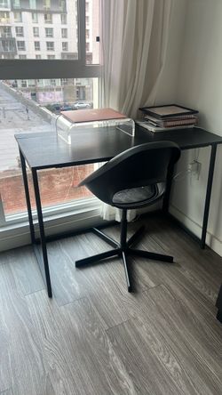 Foldable desk with desk chair
