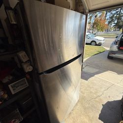 LG Refrigerator Model LTC24380ST/00