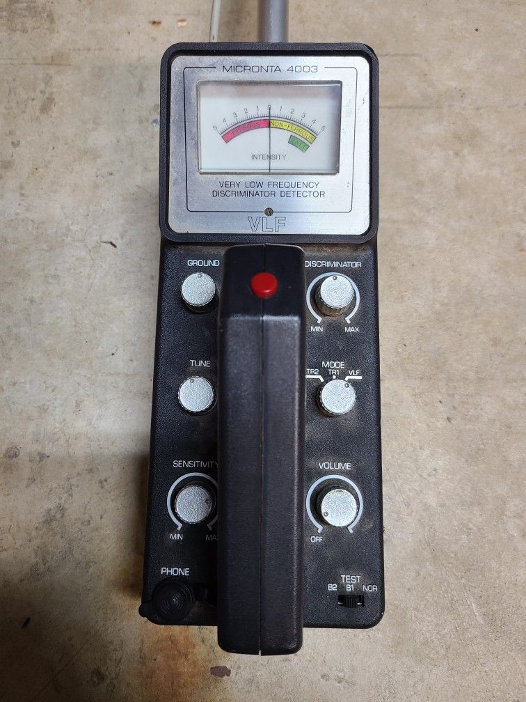 Micronta 4003 VLF Metal Detector