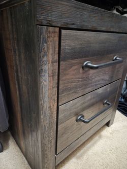 Drystan Nightstands