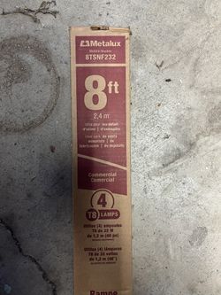 Metalux 8ft 4xT8  Bulbs, New In The Box
