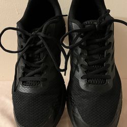 “FILA” Black Tennis Shoes For Men. Size 8