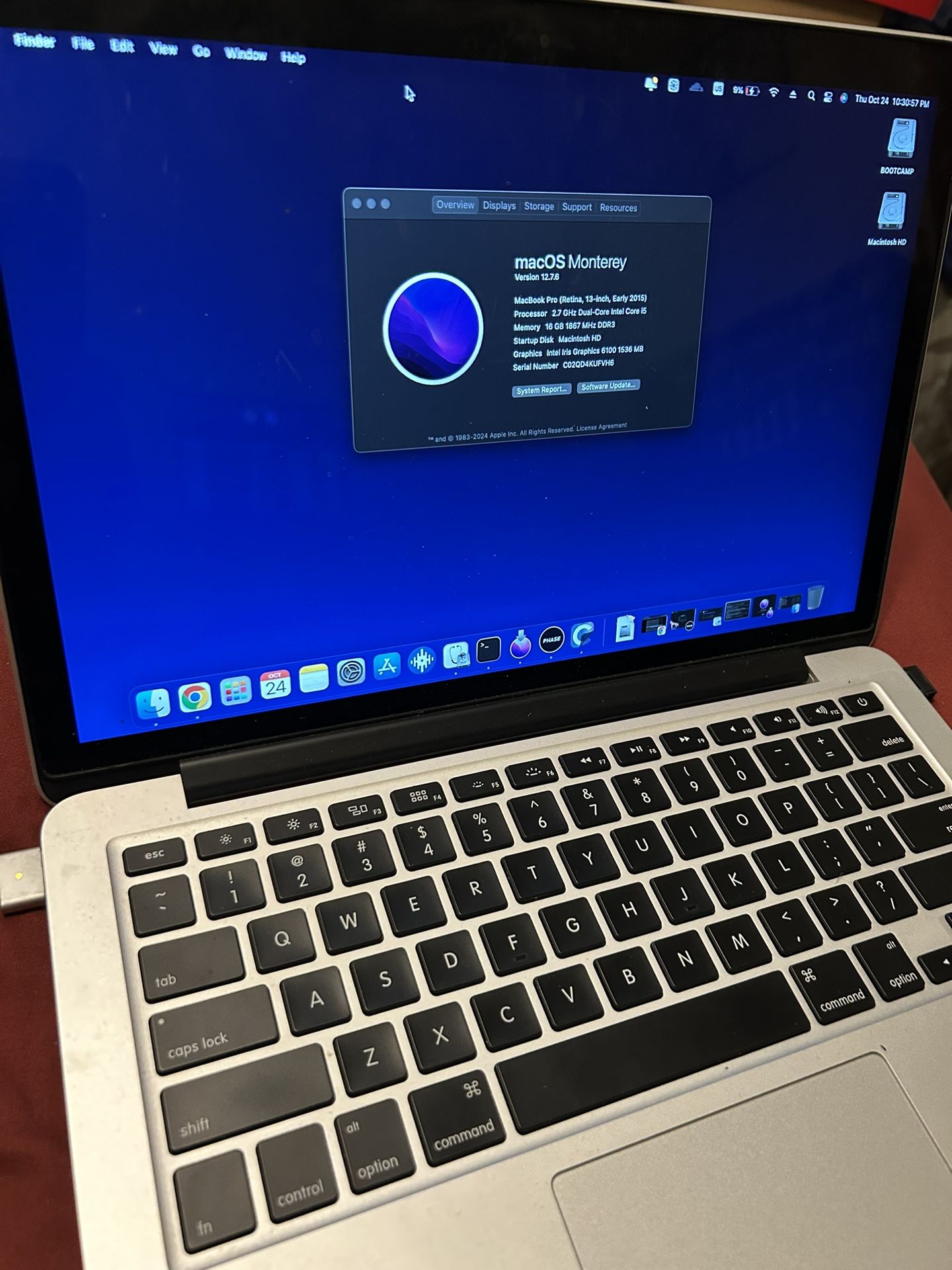 MacBook Pro 2015 16gb 256gb 2.7 i5 (Bad Keyboard/mousepad)