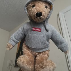 Supreme Steiff Bear