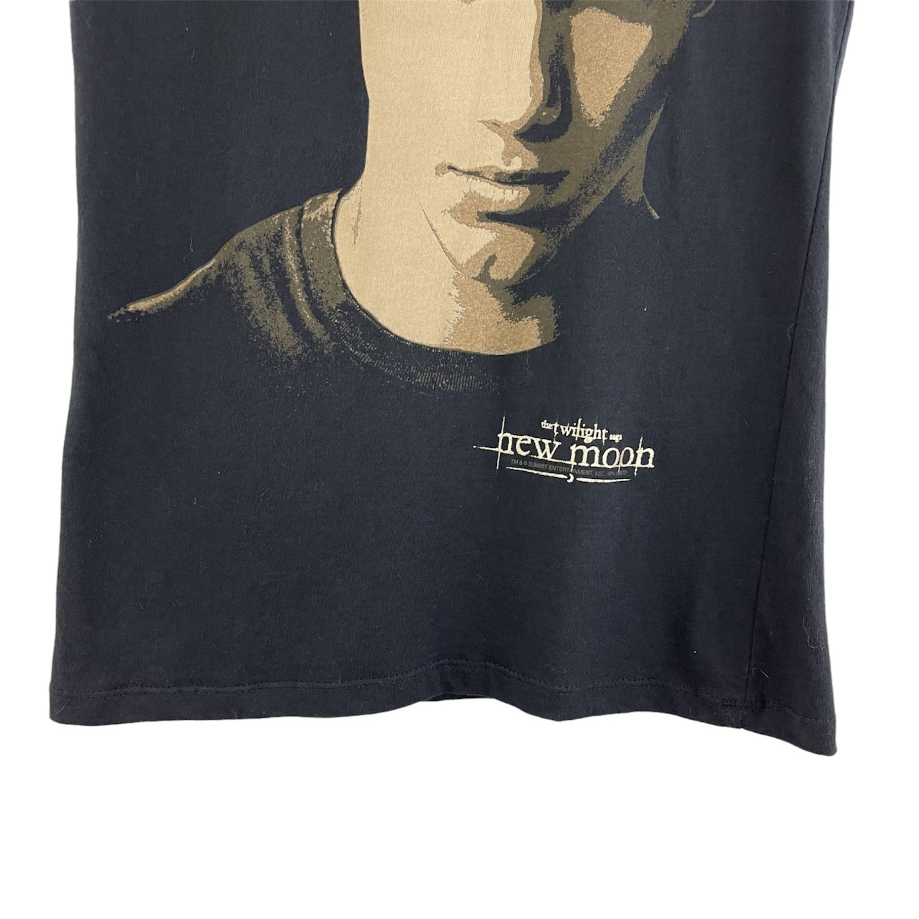 Vintage Y2K Twilight New Moon Black Beige Jacob Twilightcore 2000’s Graphic Tee Women's clothing