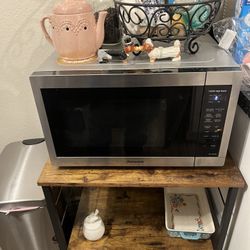 Panasonic NN-SB65NS 1.3 Cu Ft 1100W Inverter Microwave - Stainless Steel