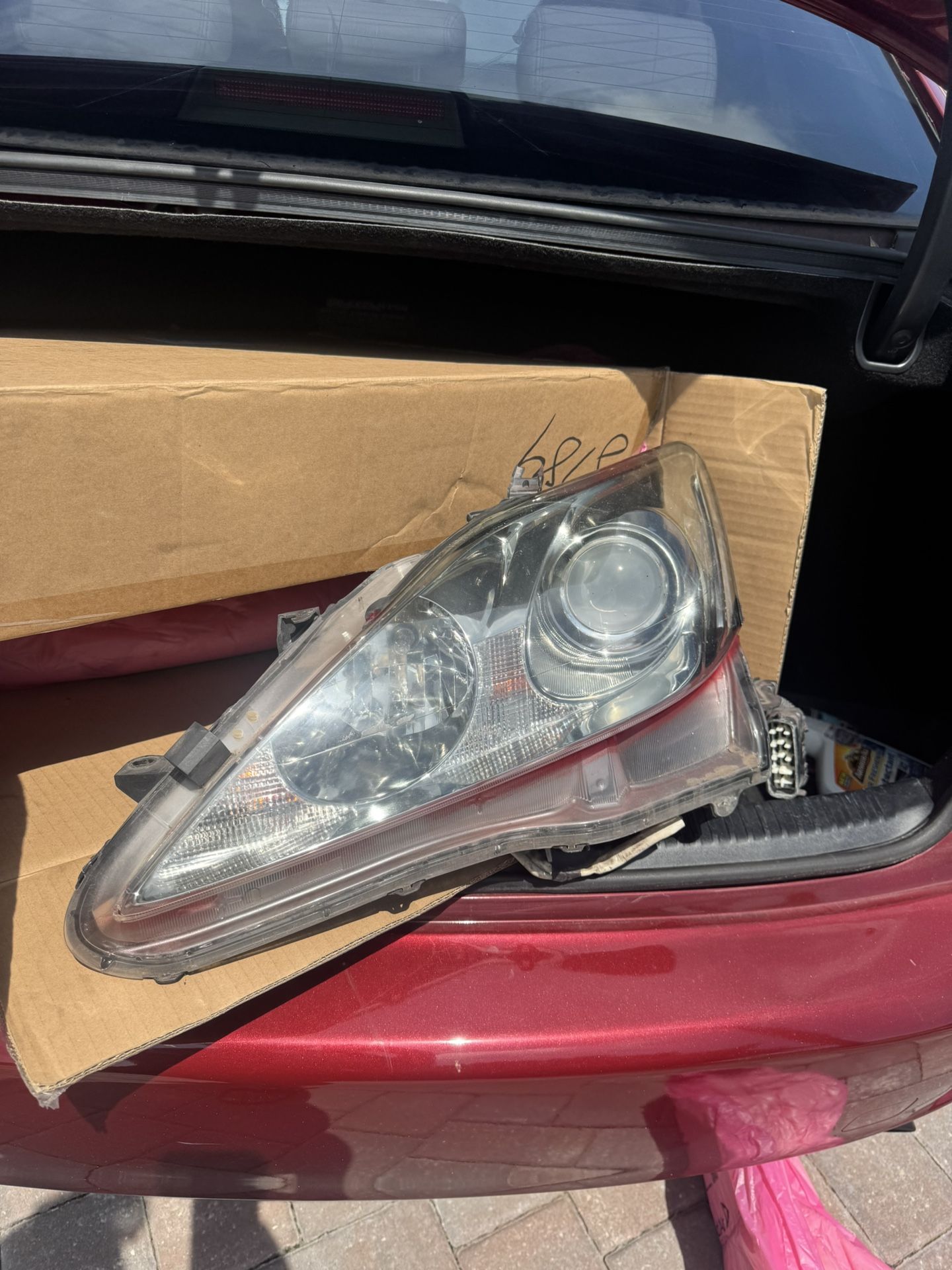 Lexus IS250 / IS350 headlight