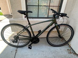 Giant Hybrid Bike Green